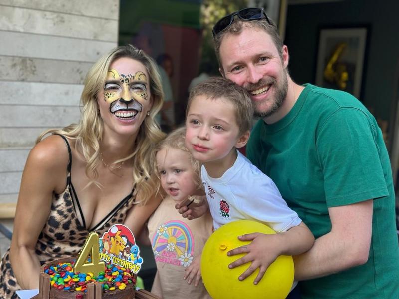 Valeria Ortega junto a su familia - Instagram