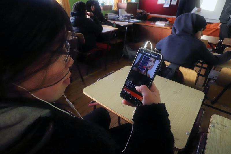 Teléfono celular - Agencia Uno