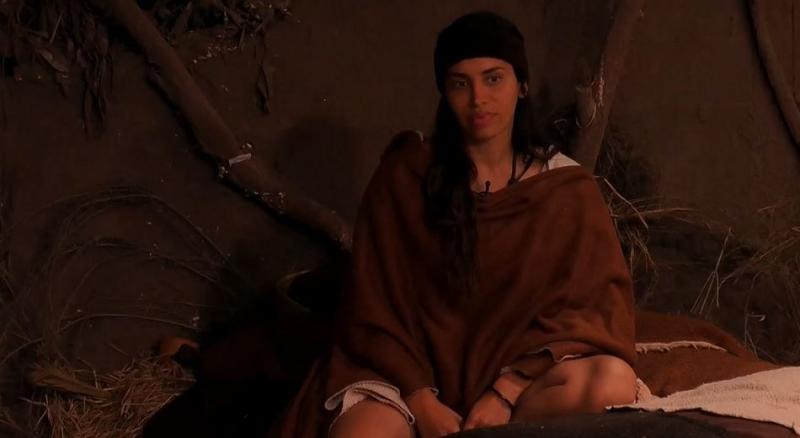 Vanessa Santos tiene como opción traicionar a su equipo para mantenerse en "Mundos Opuestos".