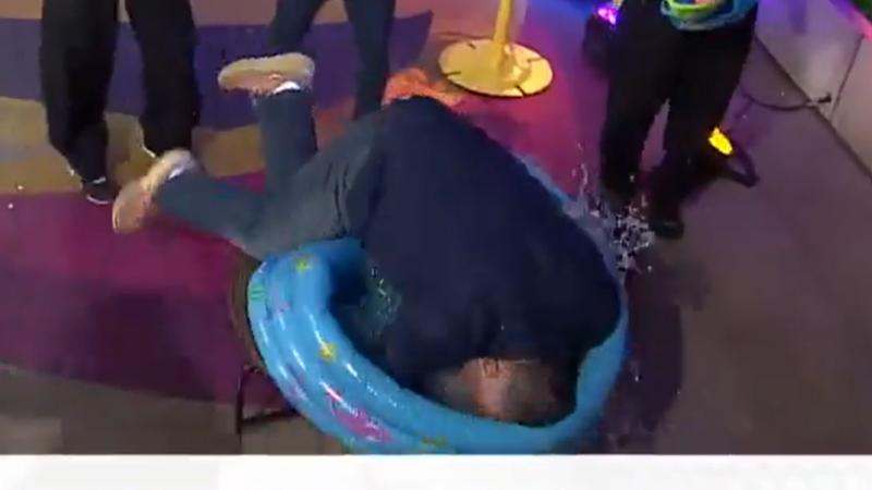 Willy Sabor se tira piquero en vivo en "¡Hay que decirlo!"