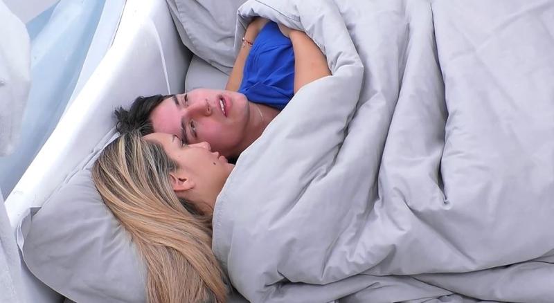 Alan le contó a Vale que sospechó de la salud de su abuela.