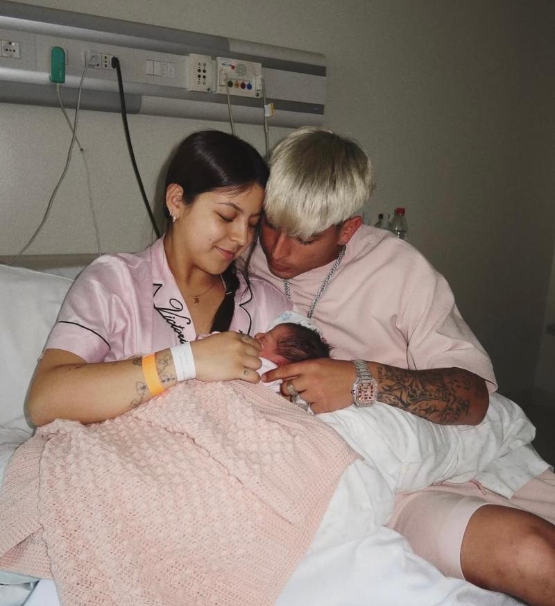 Ignacia Antonia y AK4:20 junto a su hija | Instagram