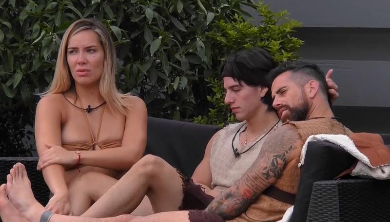 El equipo Espartanos critica a Vanessa Santos por su segunda traición