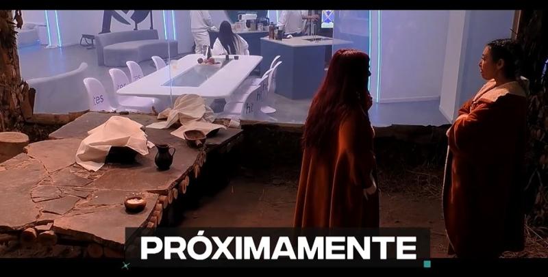 Chilota y Evelyn quieren sacar de la competencia a Vanessa Santos.