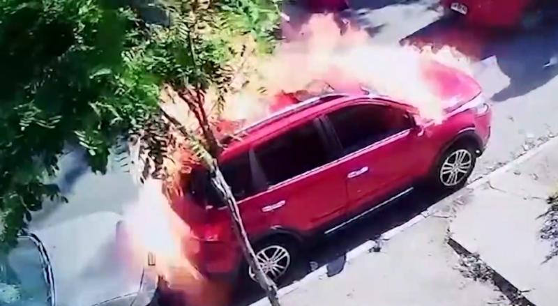 Auto quemado | Reportajes T13