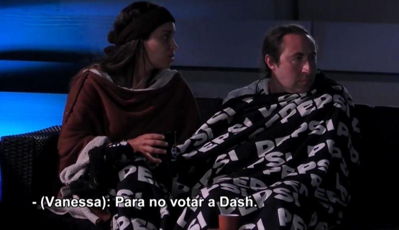 Vanessa habla con Mario sobre la jugada que habría hecho Joche.