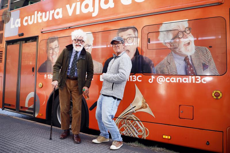 Marcelo Comparini y Federico Sánchez con la campaña de Bus Turistik y 13C. Créditos: 13C.