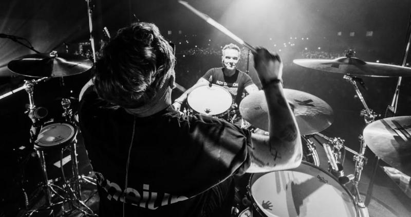 Robbie Williams en su concierto de Manchester con su banda - Instagram