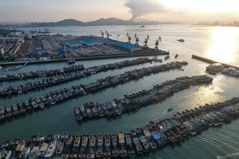 Esta verdadera muralla se da en el Mar Oriental de China, una zona disputada con Japón/AFP