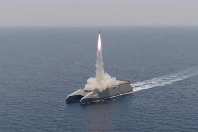 Irán usa drones, tanto marítimos como aéreos, para evitar el paso del petróleo por el Estrecho de Ormuz/AFP