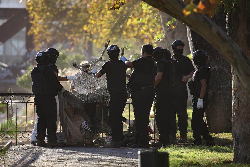 Tenso operativo en Río Mapocho | Aton