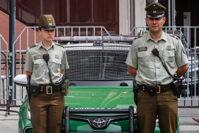 Carabineros busca 26 conductores: sueldo cerca de $1 millón