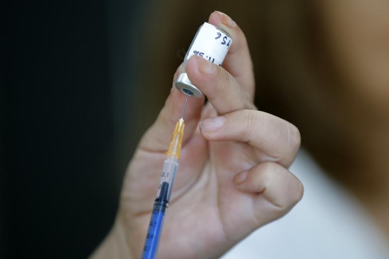 Vacunación gratuita en el Metro de Santiago - Aton