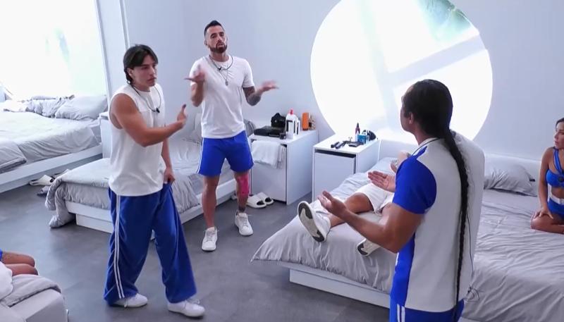 Alan Didier y Mario Ortega en Mundos Opuestos