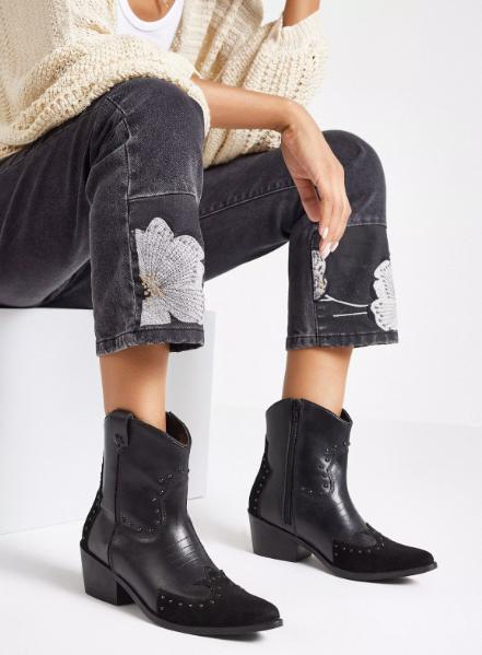 Los botines siguen firmes