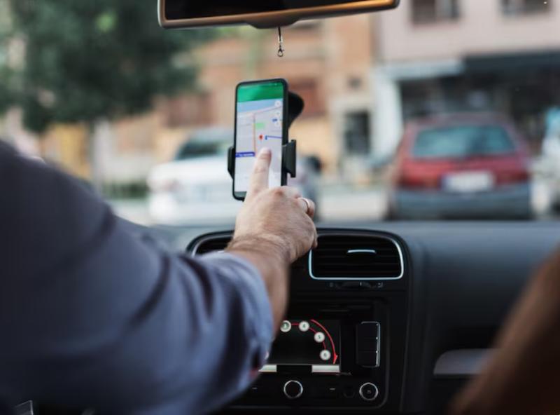 Alza de combustibles: medidas de apps de transporte