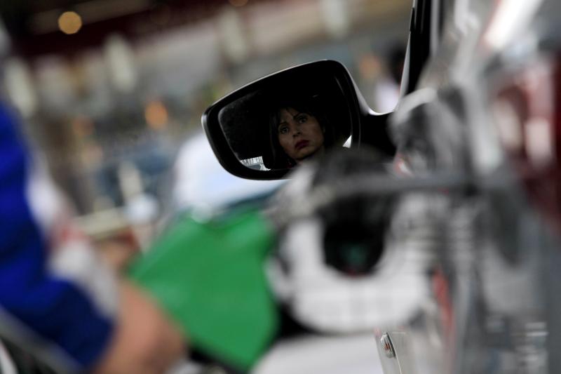 Confirman fuerte alza en la bencina y el diésel