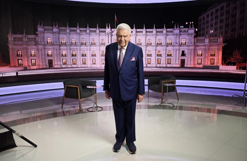 Hoy vuelve Las caras de la Moneda con entrevista a Gabriel Boric.