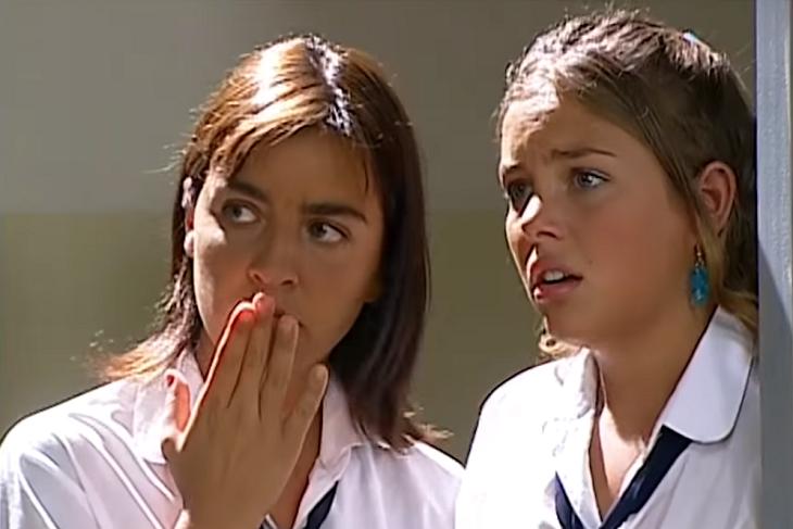 Francisca Tapia interpretando a Estrella Toro en teleserie 16