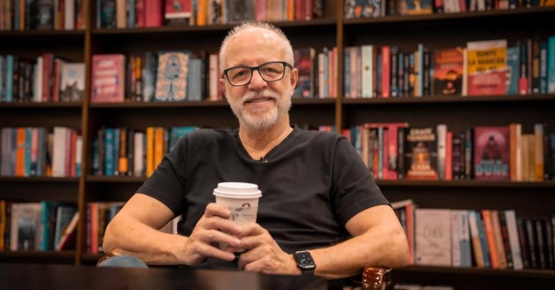 Alberto Plaza recibió el Premio Figura Fundamental de la Música Chilena 2025 de la SCD / Créditos: Instagram @albertoplaza