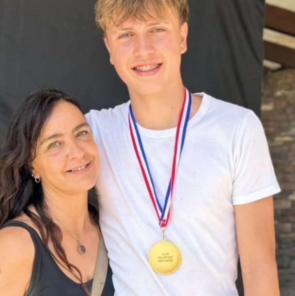 Francisca Tapia y su hijo | Instagram