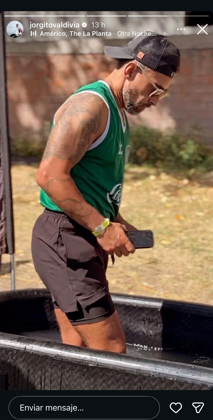 Jorge Valdivia en un competencia física mientras Maite Orsini se fue de Chile | Instagram