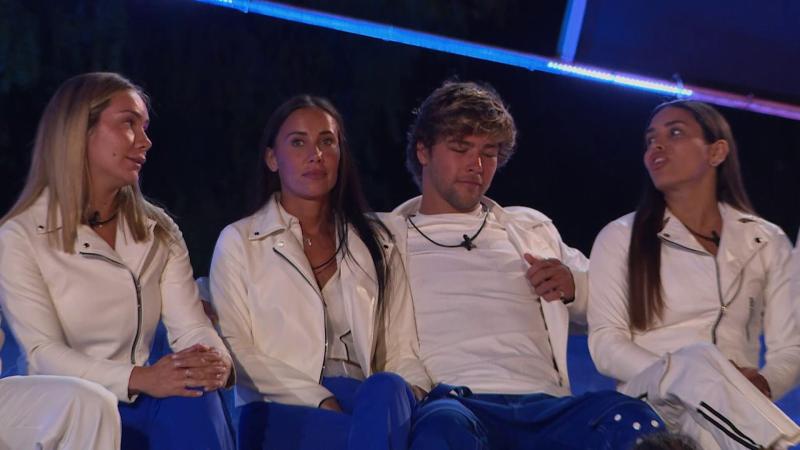 Valentina se enfrentó con Vanessa Santos y Mario Ortega