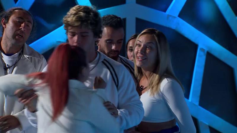 Fuerte discusión en Mundos Opuestos