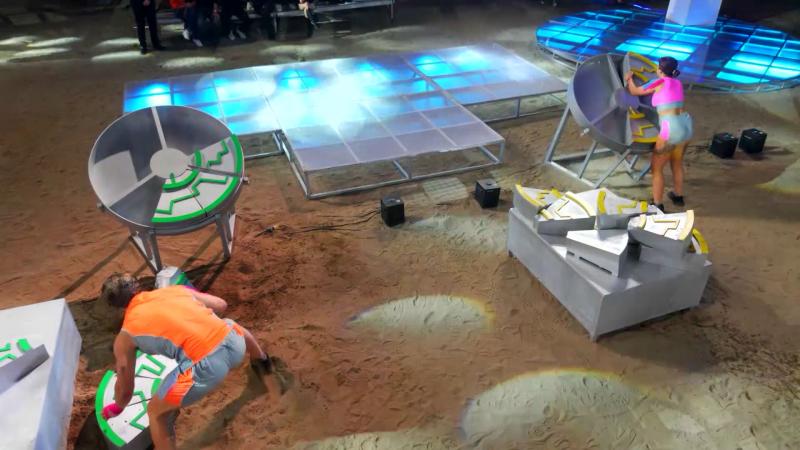 Jota frente a Chilota en Mundos Opuestos