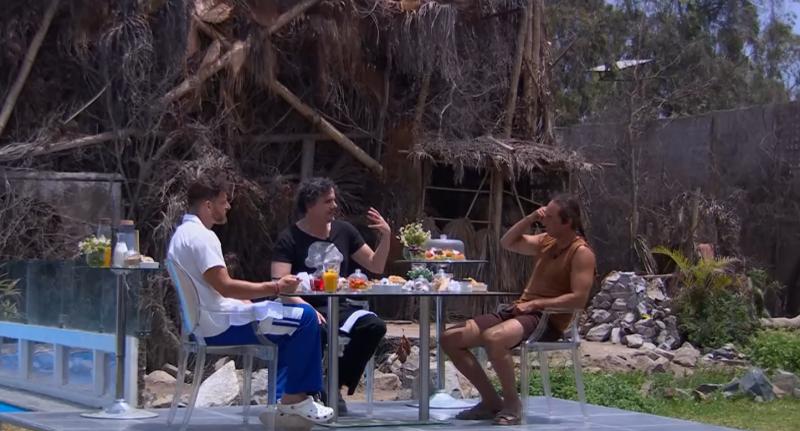 Desayuno de duelistas en Mundos Opuestos