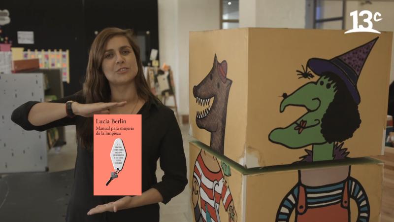 Natalia Valdebenito recomienda libros feministas en Metropolibros. Créditos: 13C
