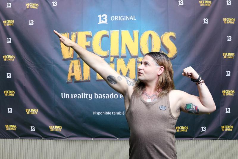 Princeso entra soltero a Vecinos al límite