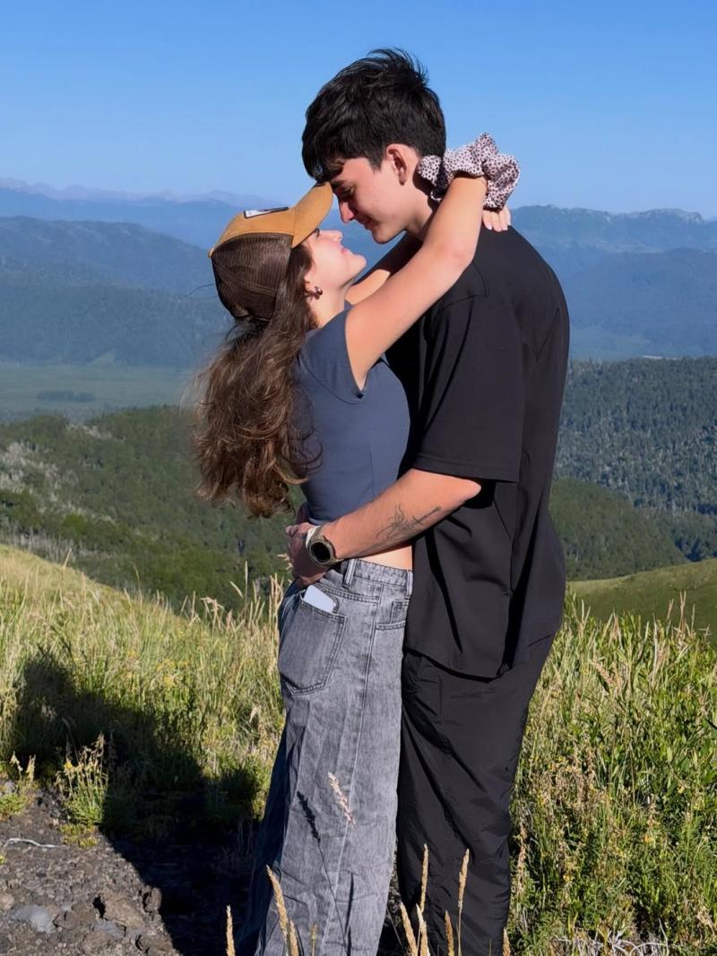 Guillermo junto a su novia Josefa | Instagram