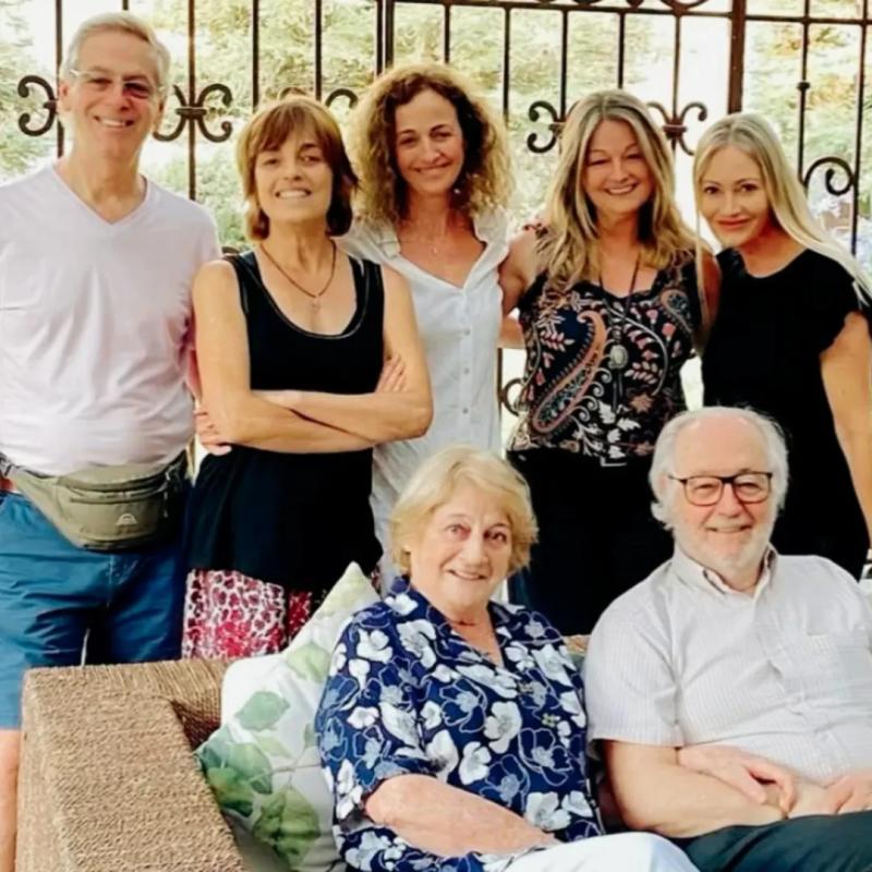 Fotografía familia de Adriana Vacarezza por la muerte de su hermano | Instagram