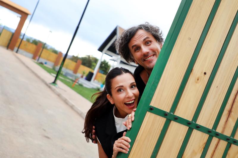 Sergio Lagos y Karla Constant animarán Vecinos al límite, el nuevo reality del 13