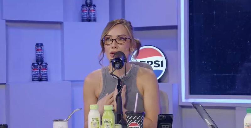 Valentina Concha en el react de "Mundos Opuestos"