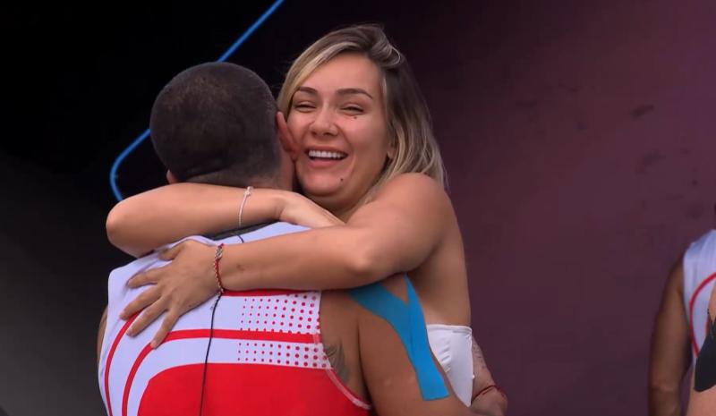 El abrazo de Valentina a Juan Pedro
