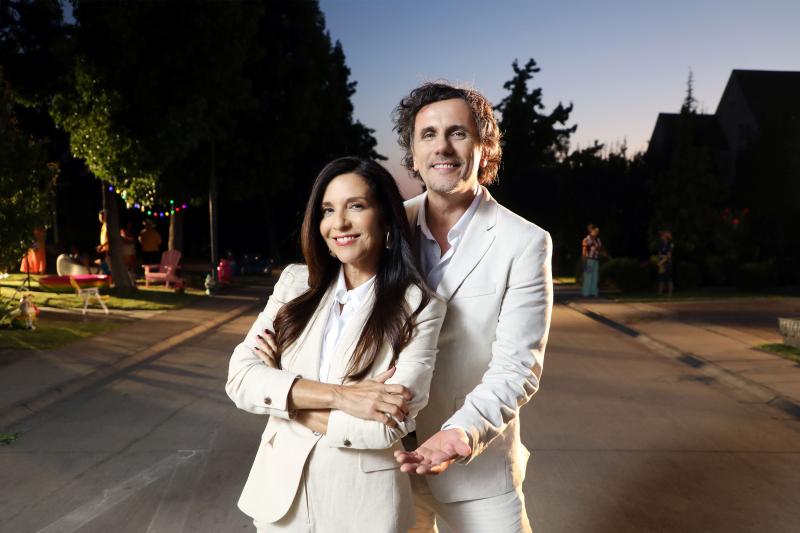 Karla Constant y Sergio Lagos, conductores de "Vecinos al límite"