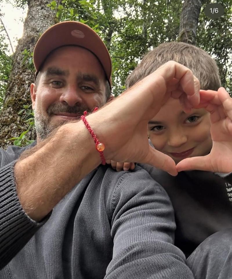 Cristián Arriagada y Pedro Milagros, hijo de Javiera Suárez | Instagram