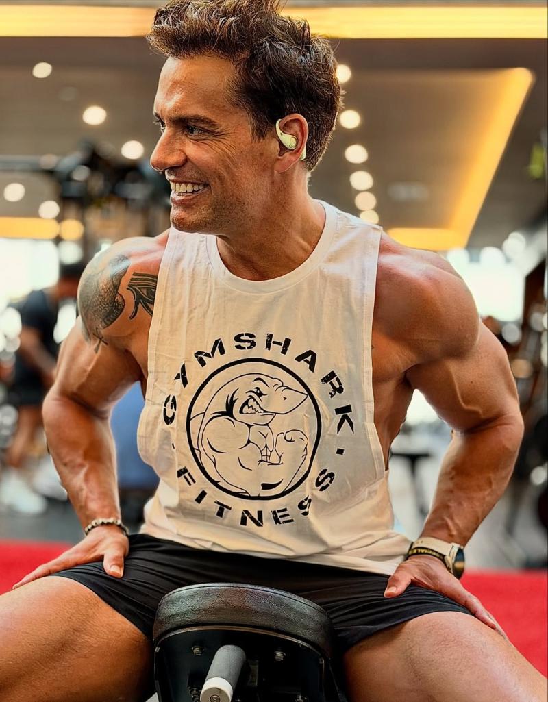 Cristián de la Fuente luce trabajada figura - Instagram