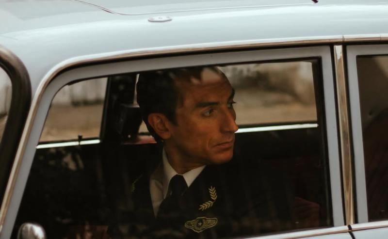 Actor chileno Nicolás Zárate ganó premio en Festival de Málaga por protagonizar película "Hangar rojo". Créditos: Instagram.