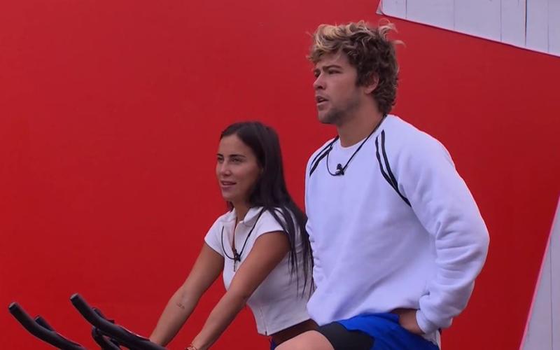 Jota y Cyntia discuten sobre Daúd