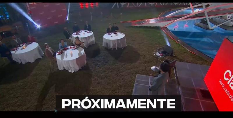 Ceremonia de premios en "Mundos Opuestos"