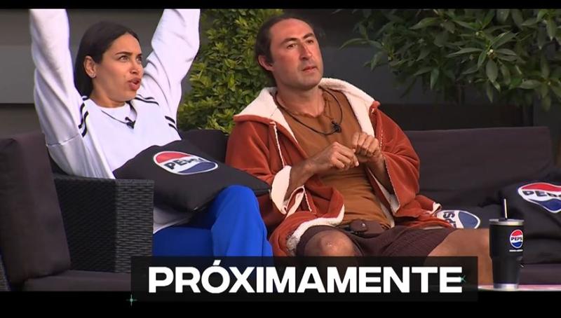 Vanessa Santos se molestó con los comentarios de su equipo.