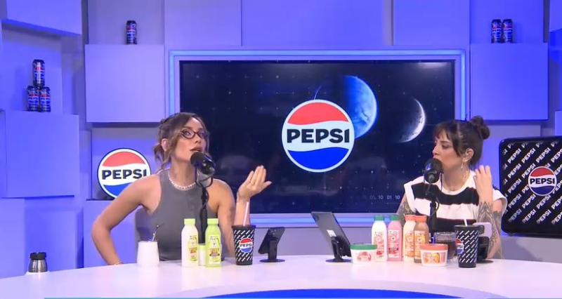 Valentina Concha en el react de "Mundos Opuestos"