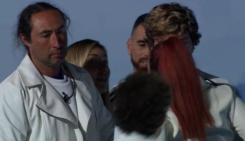 Valentina Concha y Chilota tuvieron que ser contenidas por sus compañeros