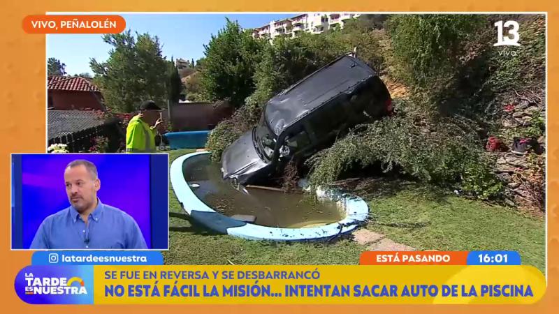 Se desbarrancó y cayó en piscina de una residencia en Peñalolén | La Tarde es Nuestra