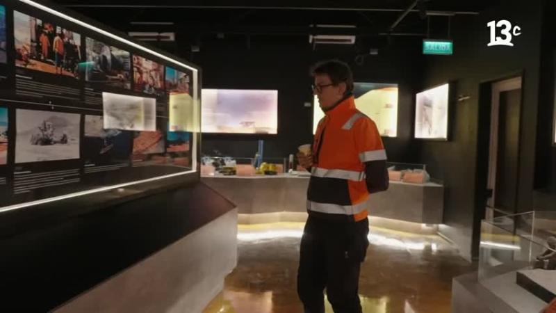Matías Egaña en museo de Minera Escondida BHP. Créditos: 13C.
