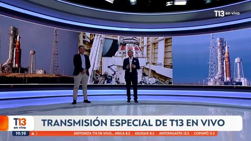 José María del Pino y Ramón Ulloa realizaron una transmisión del despegue del Artemis II. Créditos: T13 En Vivo.