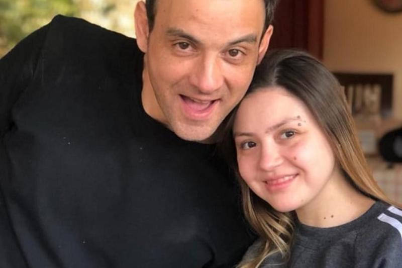Antonia Ramírez junto a su padre